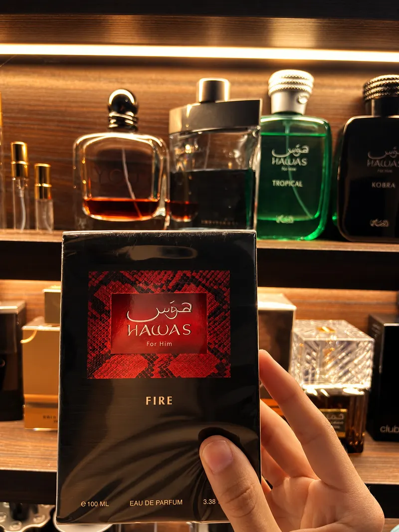 Hawas Fire de Rasasi disponible en decant de 3, 5 y 10 ml en Ecuador