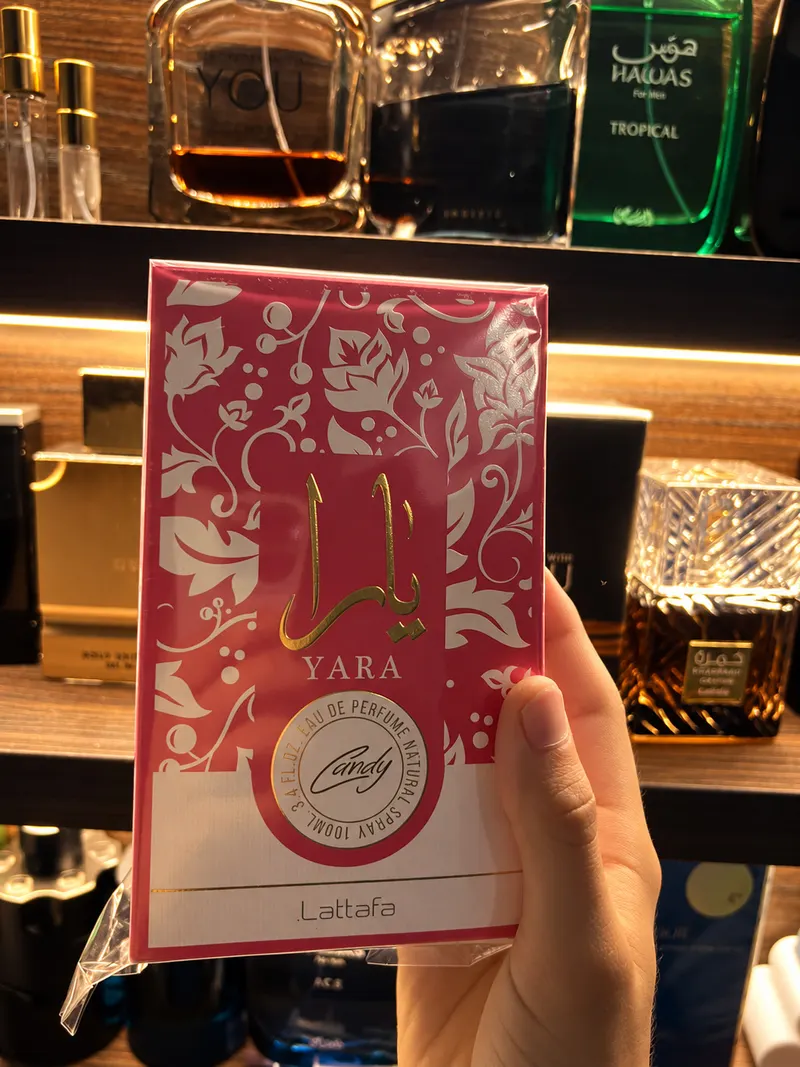 Yara Candy de Lattafa disponible en decant de 3, 5 y 10 ml en Ecuador